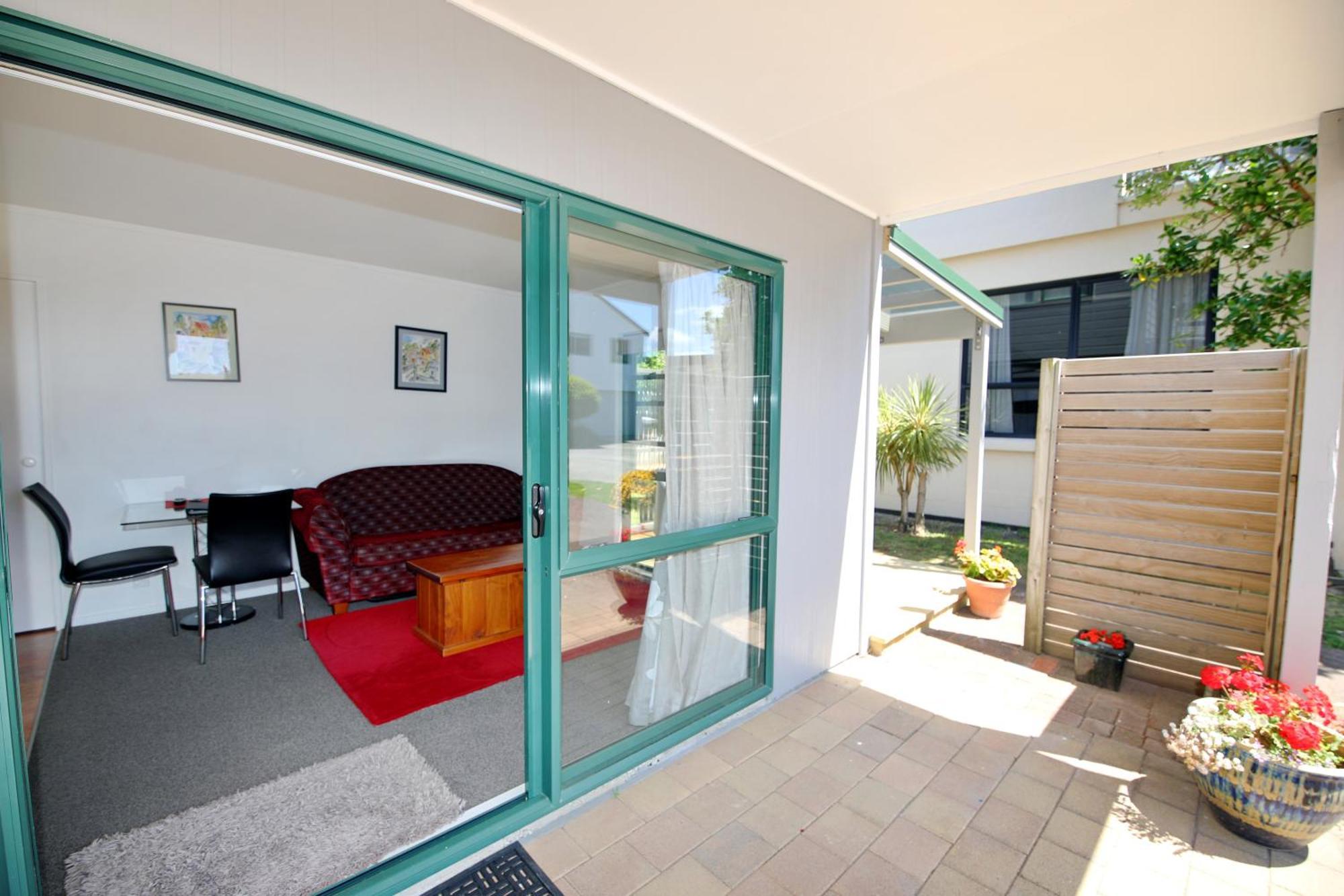 Blue Marlin Apartments Whitianga Esterno foto